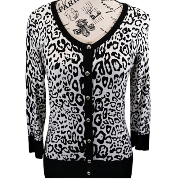 White House Black Market Sweaters - White House Black Market Geometric‎ Black and White Print XS